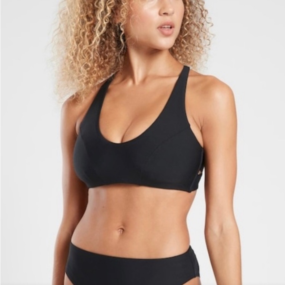 Athlete Triangle Bikini top S nwt